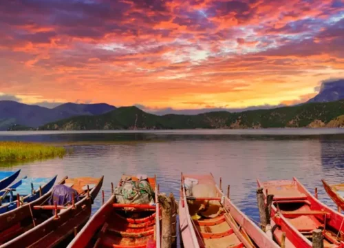 Country of Colorful Clouds: 8-Day Authentic Yunnan & Heritage Trail Kunming-Dali-Lijiang-Lugu lake