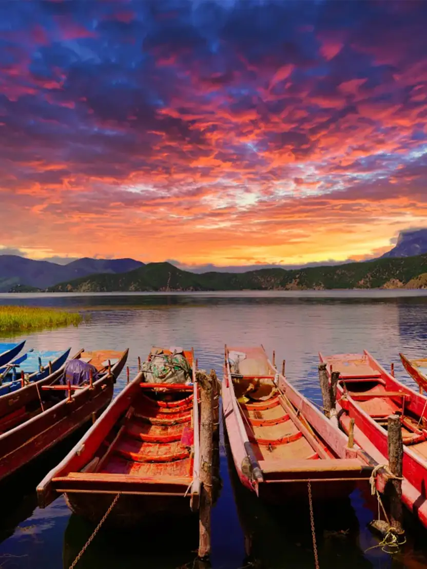 Home 11 Alpine Lake Boating