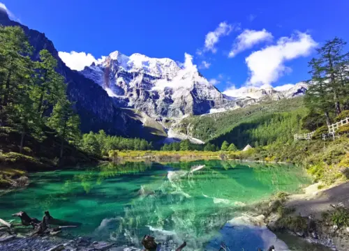 Guardians of Tradition: 8-Day Yunnan,Tibet’s Cultural Legacy Expedition